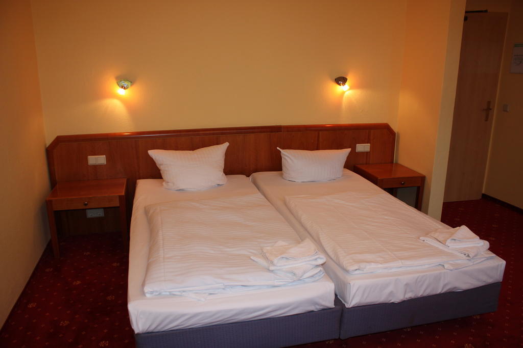 Gernrode  Hotel Stubenberg מראה חיצוני תמונה